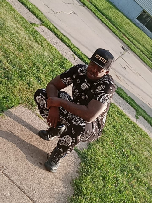 Profile for Johnell Smith, 34 / M / Indian Springs, NV Communicate