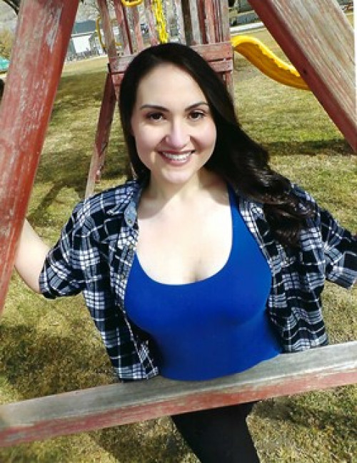 Profile for Lacey Rioscastro, 34 / F / Boise, ID Connect with a