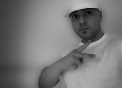 Isaac  Laza