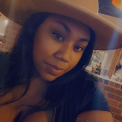 Gloria Leshell Bills