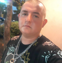 Esten Gabriel Chavez